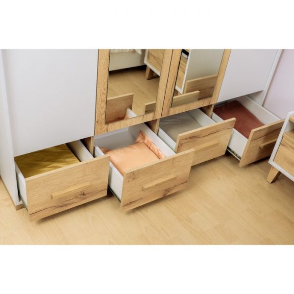 Шкаф для одежды и белья «Айрис 555», 1578 ? 596 ? 2285 мм, цвет белый / дуб золотистый