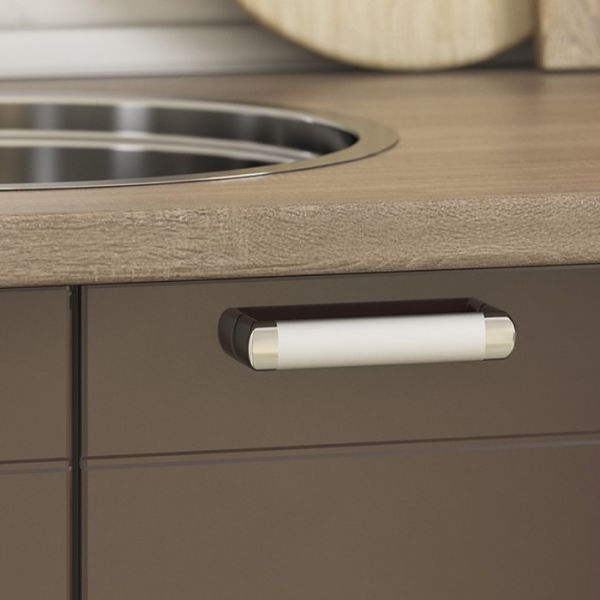 Кухонный гарнитур Виктория 2200х600 белый/крем глянец/шоколад глянец